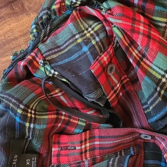 🎉Host Pick 🎉 J Crew Sleeveless ruffle-collar top in black Stewart tartan - Picture 11 of 12